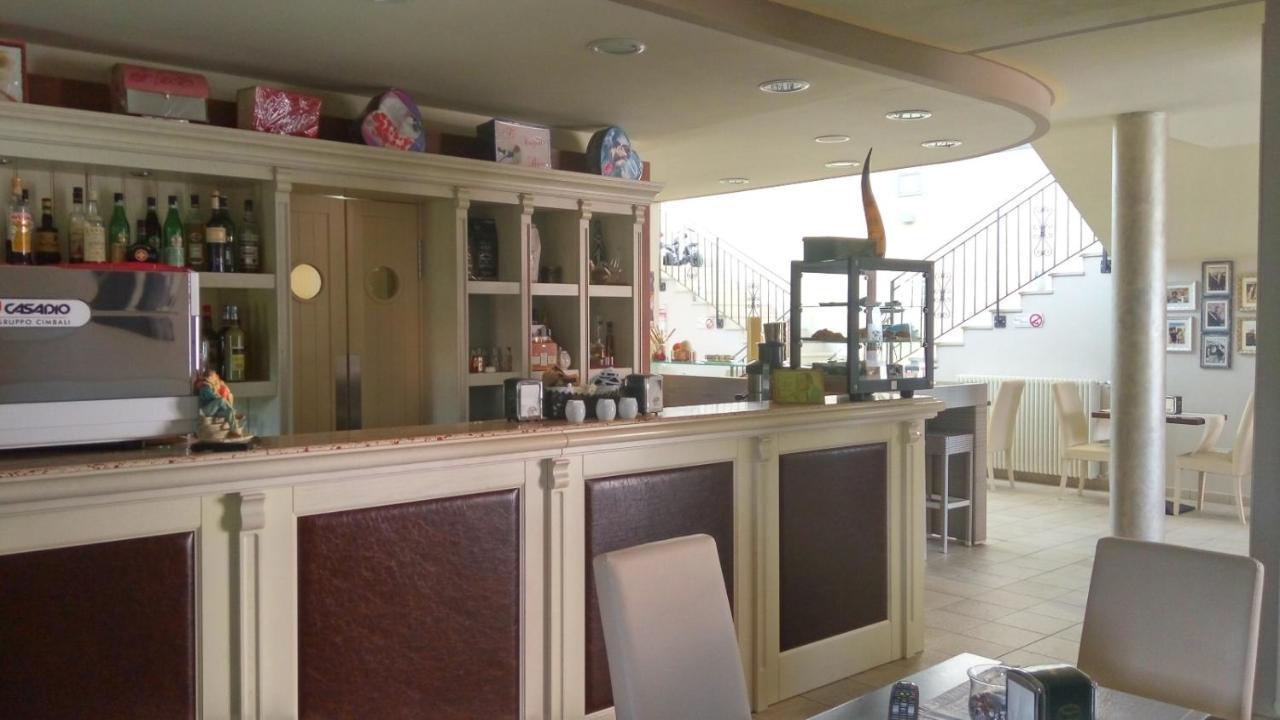 Millesimo Relais Black Horse מראה חיצוני תמונה