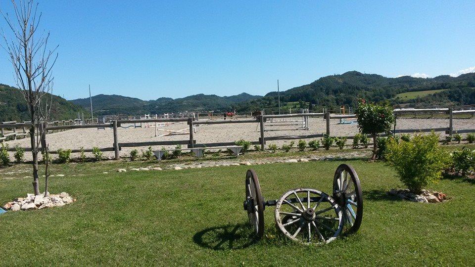 Millesimo Relais Black Horse מראה חיצוני תמונה